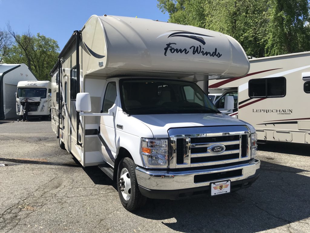 2019 Thor Motor Coach Fourwinds 30D RV exterior